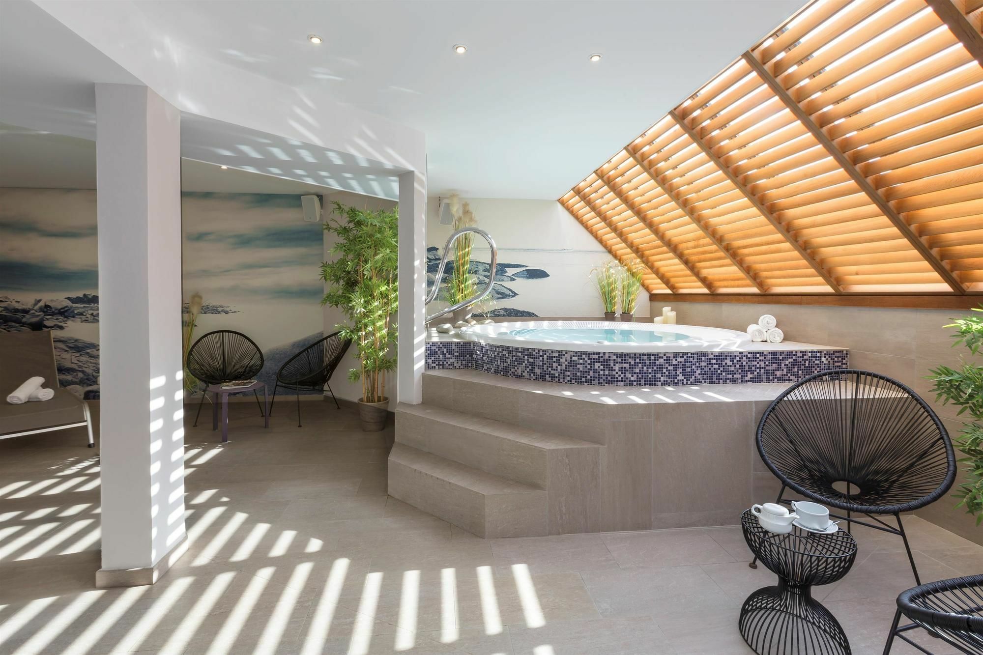 Western Les Bains Et Hotel 3*